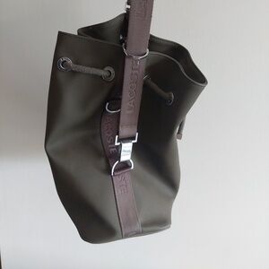 Lacoste Large Bucket Crossbody Bag Gray Woman’s Retired Bag Read